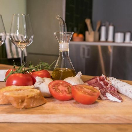 Plaza Catalunya City Center Apartments Барселона Екстериор снимка