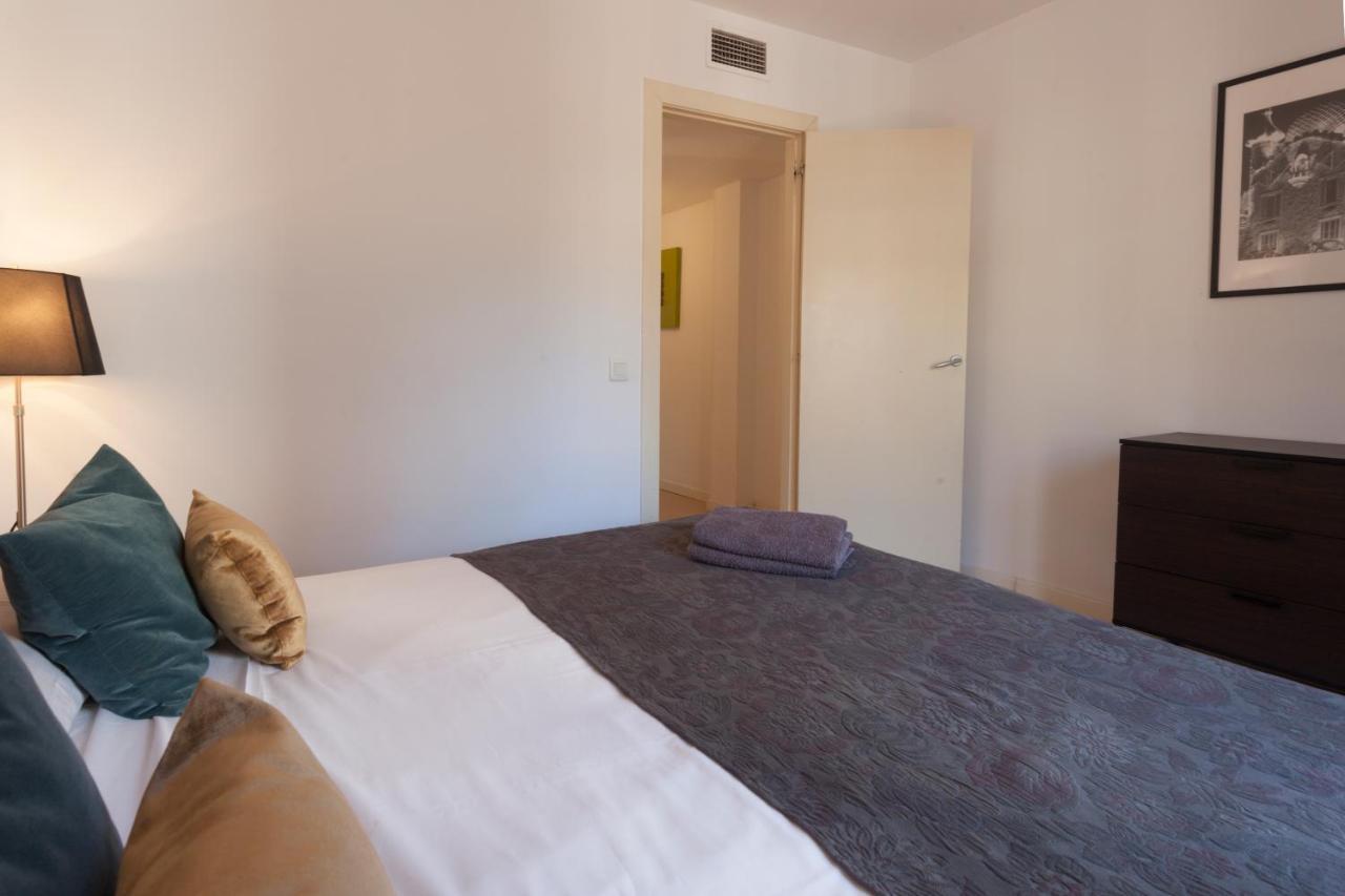 Plaza Catalunya City Center Apartments Барселона Екстериор снимка