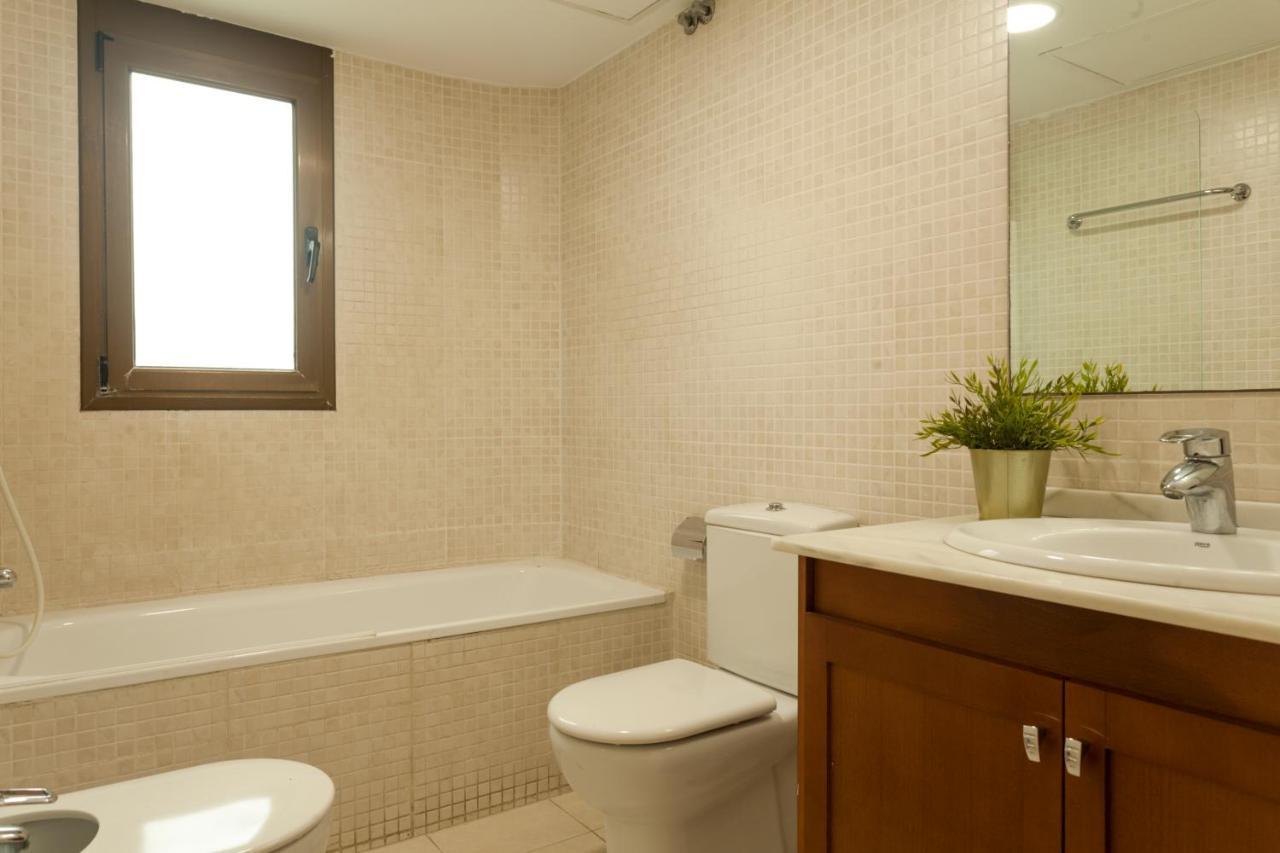 Plaza Catalunya City Center Apartments Барселона Екстериор снимка
