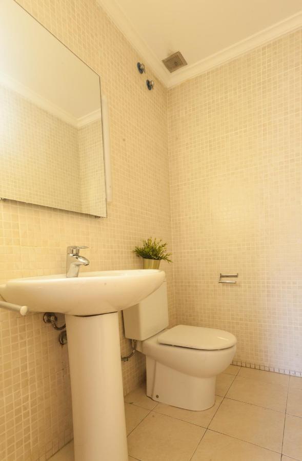 Plaza Catalunya City Center Apartments Барселона Екстериор снимка