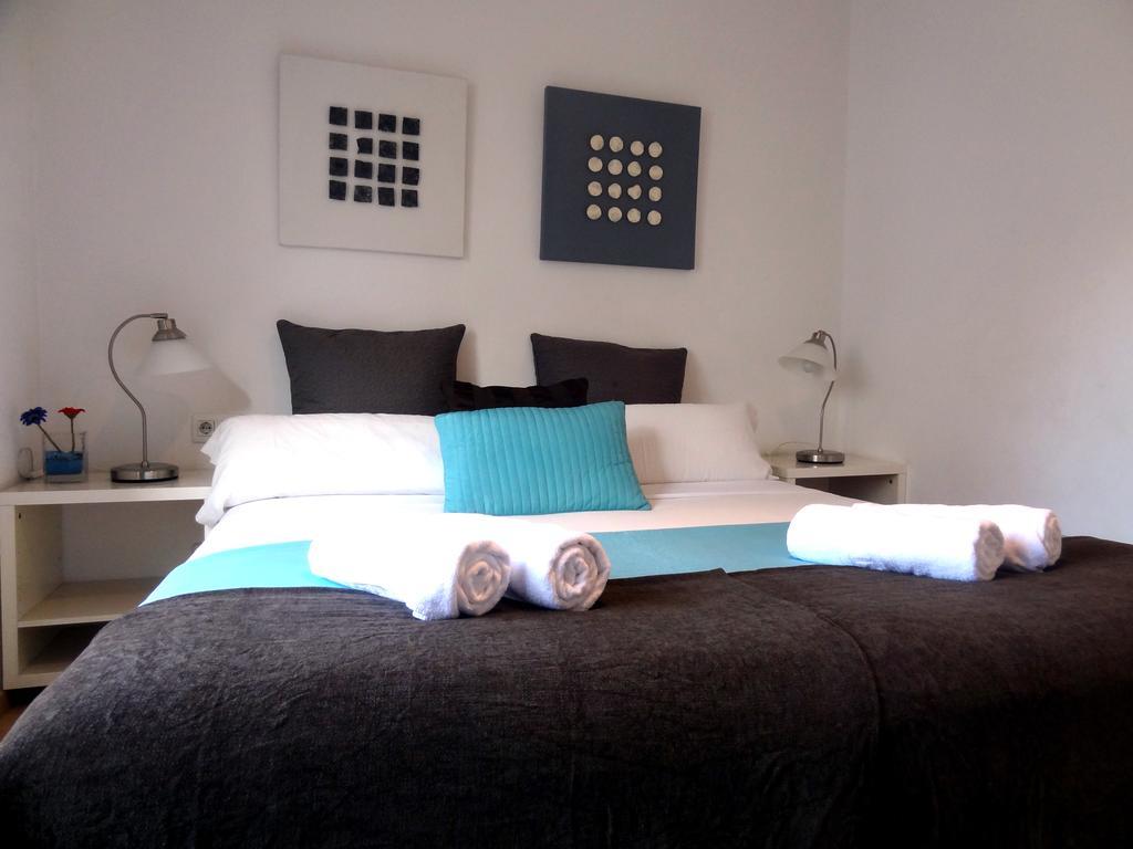Plaza Catalunya City Center Apartments Барселона Стая снимка