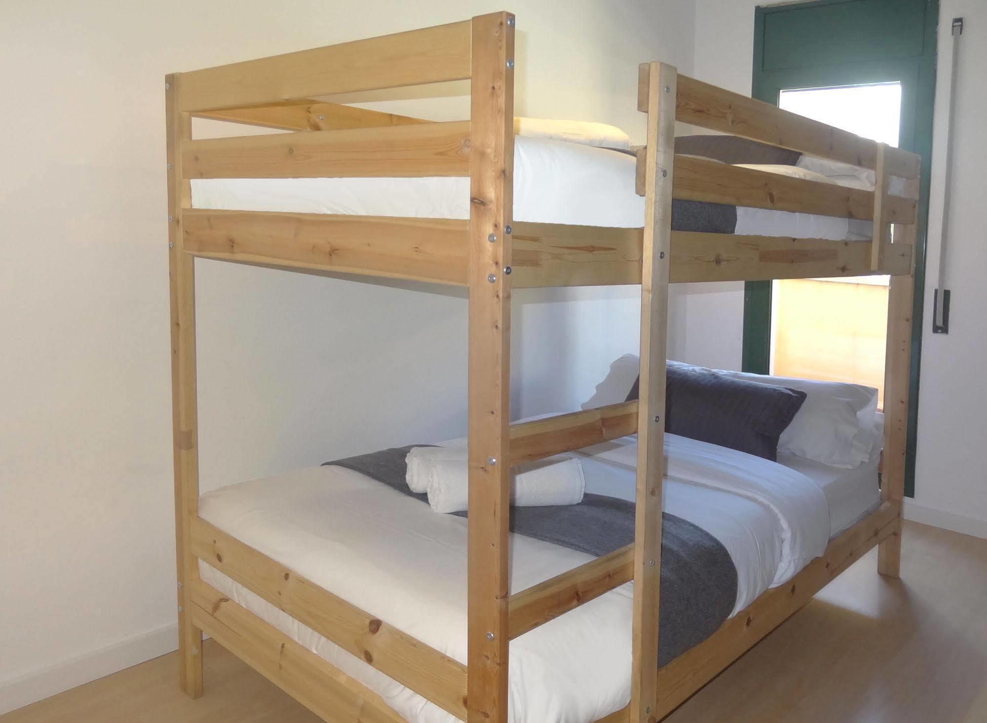 Plaza Catalunya City Center Apartments Барселона Екстериор снимка